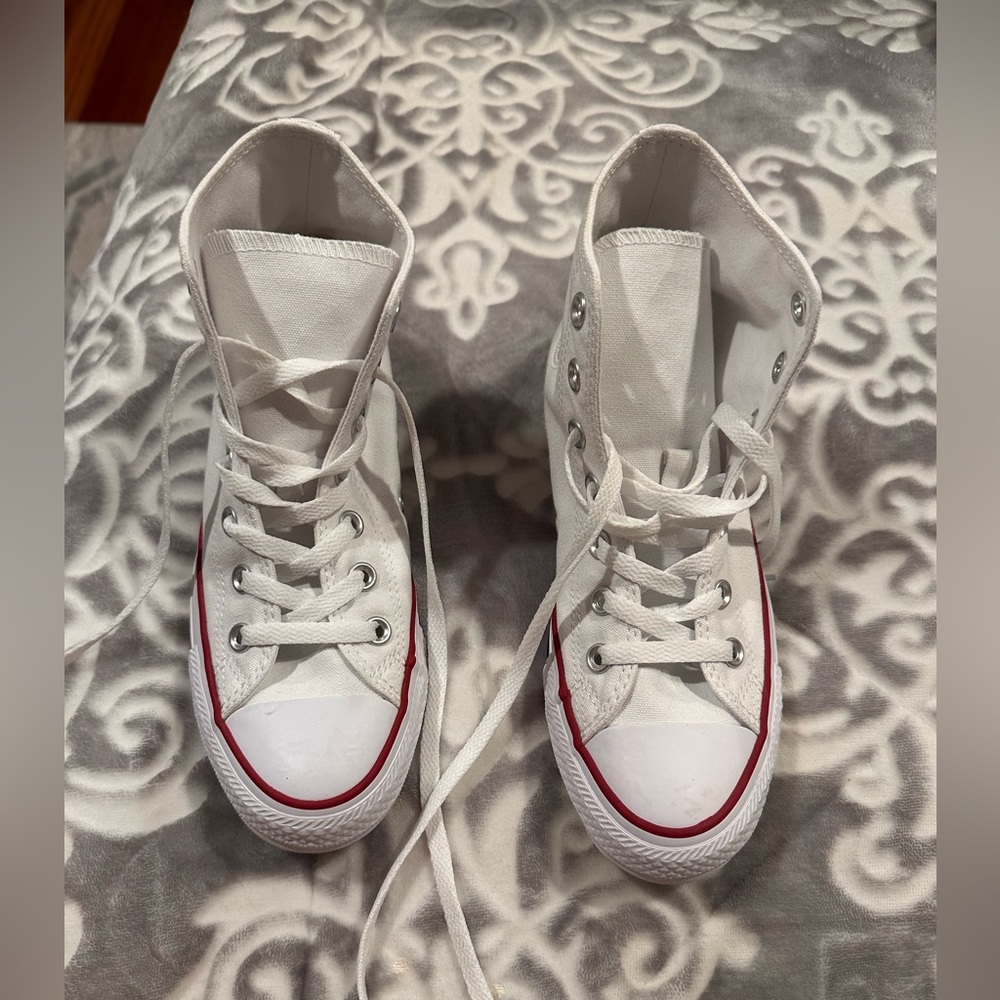 100% BRAND NEW ALL STAR CONVERSE